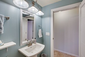 Elkhart Lake Vacation Rental 3 Mi to Road America!