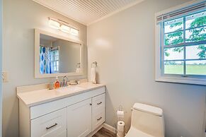 Dobson Farmhouse w/ Scenic Porch - Near Vineyards!
