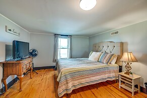 Dobson Farmhouse w/ Scenic Porch - Near Vineyards!