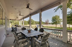 Lake Livingston Paradise: Outdoor Pool w/ Slide!