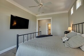 Lake Livingston Paradise: Outdoor Pool w/ Slide!