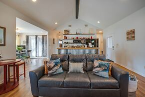 Pottsboro Vacation Rental - Walk to Lake Texoma!