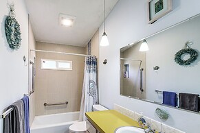 Sustainable Sanctuary: Rattlesnake Valley Retreat