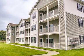 Creek Access & Balcony: Lewes Home Near Beaches