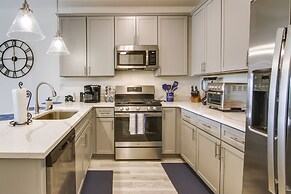 Creek Access & Balcony: Lewes Home Near Beaches