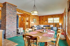 Queensbury Lakefront Home: Screened Porch & Views!