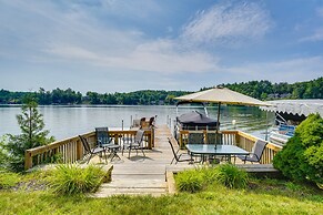 Queensbury Lakefront Home: Screened Porch & Views!