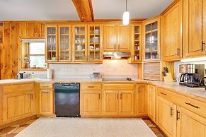 Queensbury Lakefront Home: Screened Porch & Views!