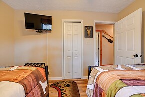 Cadiz Vacation Home w/ Deck: Walk to Lake Barkley