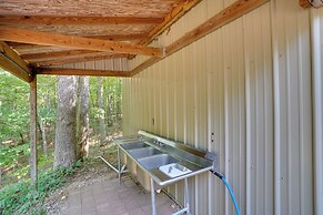 Cadiz Vacation Home w/ Deck: Walk to Lake Barkley