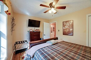 Cadiz Vacation Home w/ Deck: Walk to Lake Barkley