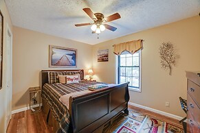 Cadiz Vacation Home w/ Deck: Walk to Lake Barkley