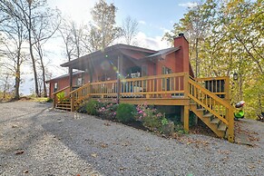 Cadiz Vacation Home w/ Deck: Walk to Lake Barkley