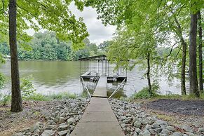 Lakefront Cadiz Home w/ Hot Tub!