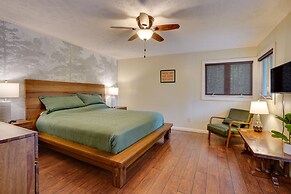 Lakefront Cadiz Home w/ Hot Tub!