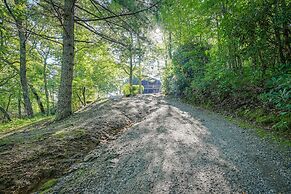 Cullowhee Mountain Retreat w/ Deck and Fire Pit!
