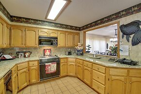 Lake Ouachita Vacation Rental w/ Community Pool