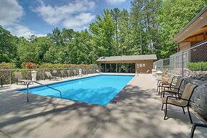 Lake Ouachita Vacation Rental w/ Community Pool