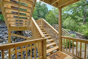 Lake Ouachita Vacation Rental w/ Community Pool