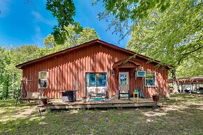 Rural Arkansas Vacation Rental w/ Lake Access