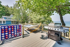 Private Beachfront Lake Michigan Rental w/ Kayaks