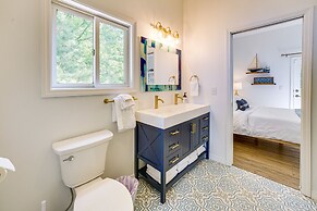 Private Beachfront Lake Michigan Rental w/ Kayaks