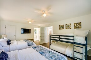 Private Beachfront Lake Michigan Rental w/ Kayaks