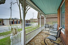 Dtwn Victorian Home - 1 Mi to Lake Michigan Beach!