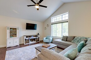 Serene Pentwater Getaway w/ Yard Near Lakes