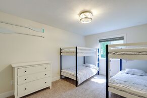 Serene Pentwater Getaway w/ Yard Near Lakes