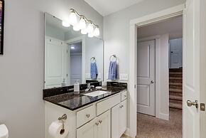 Serene Pentwater Getaway w/ Yard Near Lakes