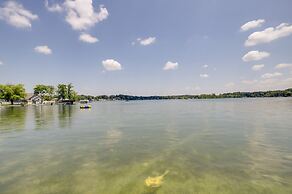 Lakefront Vandalia Home w/ Boat Dock & Gas Grill!