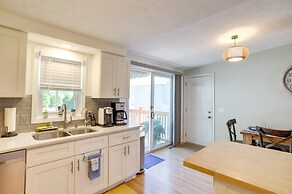 Three Oaks Home w/ Guest House - 8 Mi to Beach!