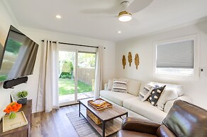 Three Oaks Home w/ Guest House - 8 Mi to Beach!