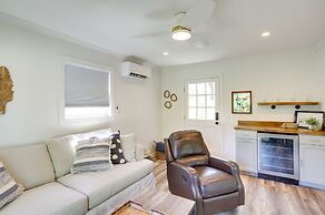 Three Oaks Home w/ Guest House - 8 Mi to Beach!