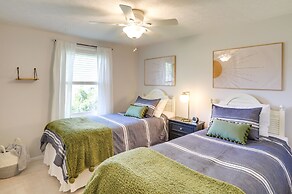 Three Oaks Home w/ Guest House - 8 Mi to Beach!