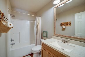 Boat Dock & Fire Pit: Lakefront Paradise in Eucha!