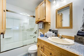 Pet-friendly Shell Knob Retreat w/ Deck & Grill!