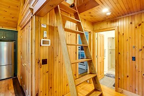 Secluded Elka Park Cabin: Hot Tub & Fire Pit!