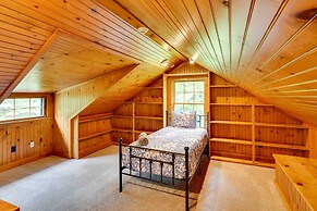 Secluded Elka Park Cabin: Hot Tub & Fire Pit!