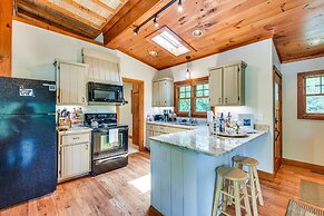 Cashiers Cabin w/ Stunning Views Near Waterfalls!