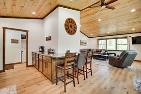 Hatfield Vacation Rental w/ Private Hot Tub!