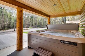 Hatfield Vacation Rental w/ Private Hot Tub!