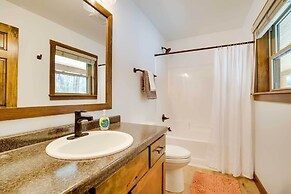 Hatfield Vacation Rental w/ Private Hot Tub!