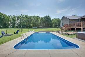 Expansive Cedar Hill Rental With Pool & Hot Tub!