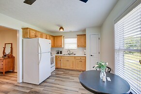 Private Pool & Hot Tub: Expansive Cedar Hill Home