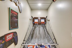 Private Pool & Hot Tub: Expansive Cedar Hill Home