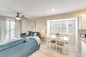 Branson Escape w/ Pool Access, Grill & Balcony!