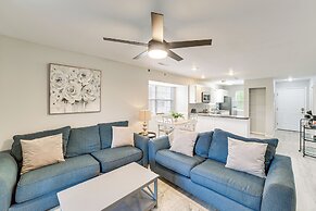 Branson Escape w/ Pool Access, Grill & Balcony!