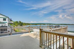 Gorgeous Onekama Condo w/ Pool & Lake Access!